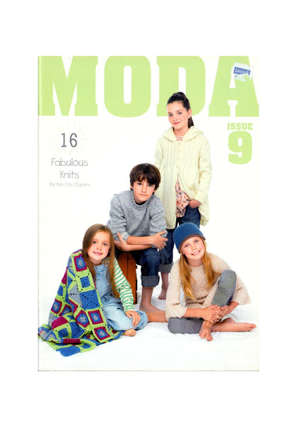 Moda 16 Fabulous Knits for Kids 2-10 years, Soft Cover Book, Colour Photos, Detailed Instructions, 79 Pages
