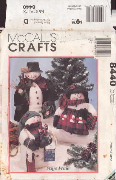 McCall's 8440 Sewing Pattern Mr and Mrs Snowman, Uncut, Factory Folded