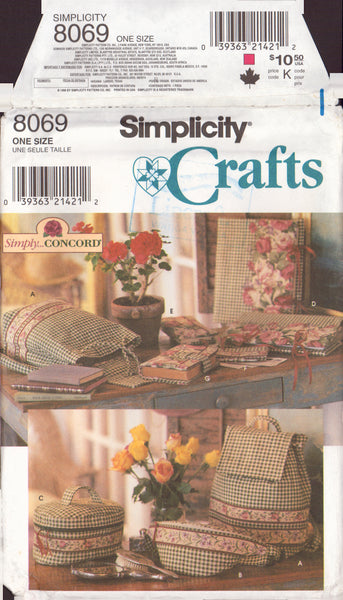 Simplicity 8069 Sewing Pattern, Bags and Covers, One Size, Uncut, Factory Folded