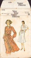 Vogue 9769 Raglan Sleeve Dress with Pointed Collar and Neckline Slit, Uncut, Factory Folded, Sewing Pattern Size 10 Bust 32.5