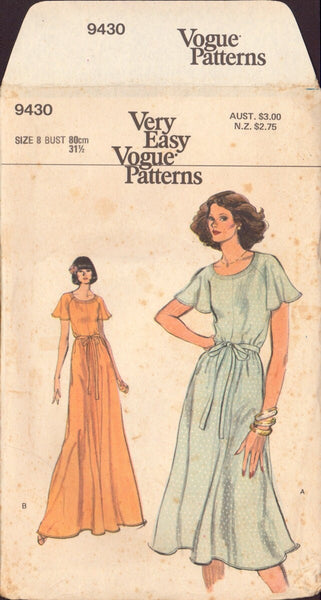 Vogue 9430 Sewing Pattern, Dress, Size 8, Uncut, Factory Folded