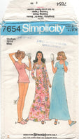 Simplicity 7654 Nightgown/Nightdress in Two Lengths, Bikini Panties and Robe, Partially Cut, Complete Sewing Pattern Size 12-14
